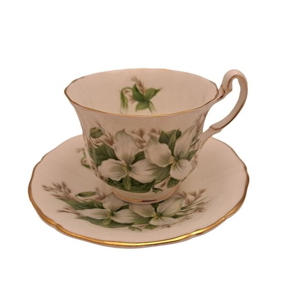 Royal Adderley Trillium Canadian Provincial Flowers Tea Cup and Saucer - Picture 1 of 11